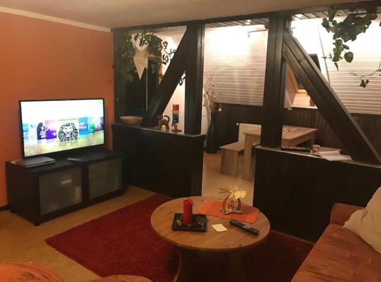 Gemütliche 3 Raum Wohnung im Dachgeschoss Ehrenfriedersdorf Exterior foto